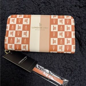London Fog Brown and Cream Checkered Wallet